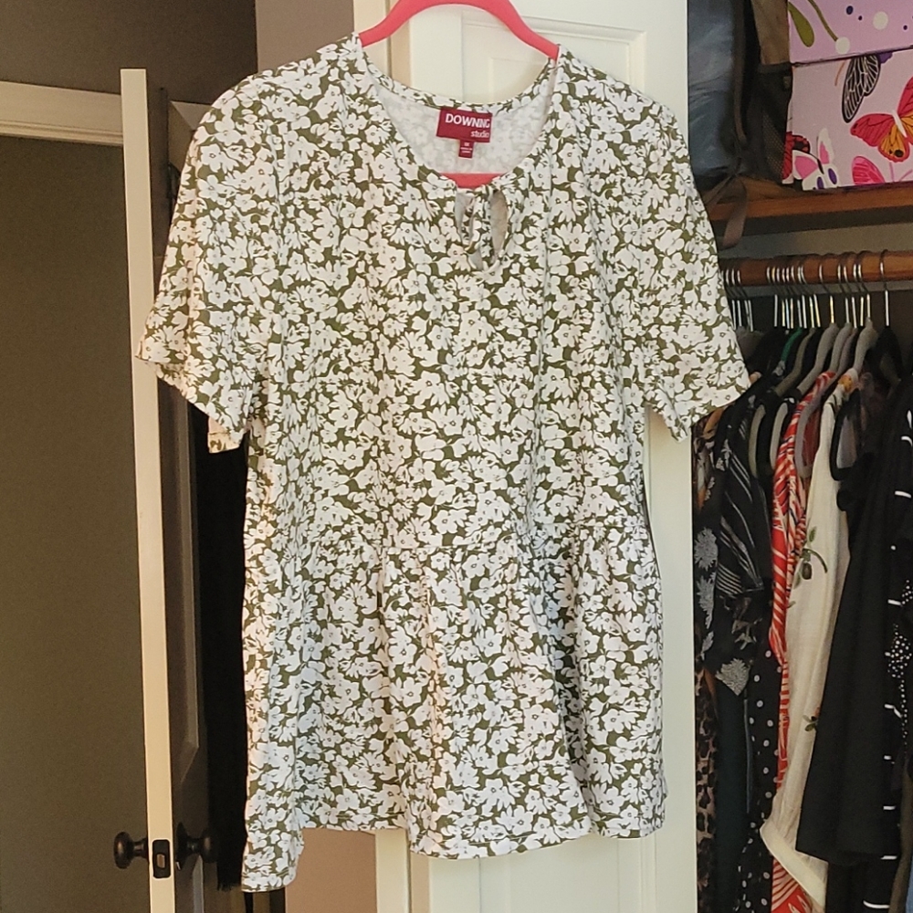 Olive/white floral peplum top NWT